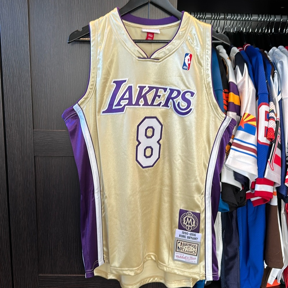 Kobe Bryant Los Angeles Lakers Mitchell & Ness Hall of Fame '20 Authentic Jersey